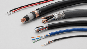 Cables industriales de energía, control y datos con conductores de cobre, aislamiento y apantallamiento.