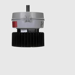 Luminaria LED 9000 lúmenes, 100-277 VCA, 76W, 3000K, marca Crouse Hinds.