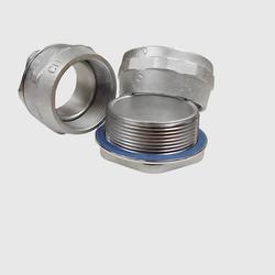 Hub de conducto 3", de hierro maleable, marca Crouse Hinds.